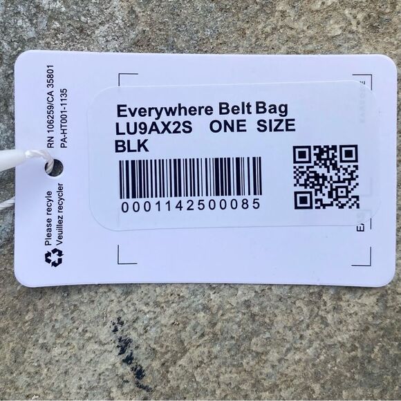 NWT New Lululemon Everywhere Belt Bag, Black w/Silver Hardware 1L Bum Bag - Picture 14 of 14